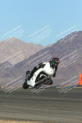 media/Feb-12-2022-SoCal Trackdays (Sat) [[3b21b94a56]]/Turn 9 Set 1 (1130am)/